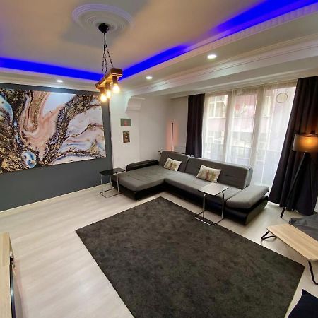 Cozy Big Sisli Apartment , Ac, Modern &For Family,Friendly In Center Estambul Exterior foto