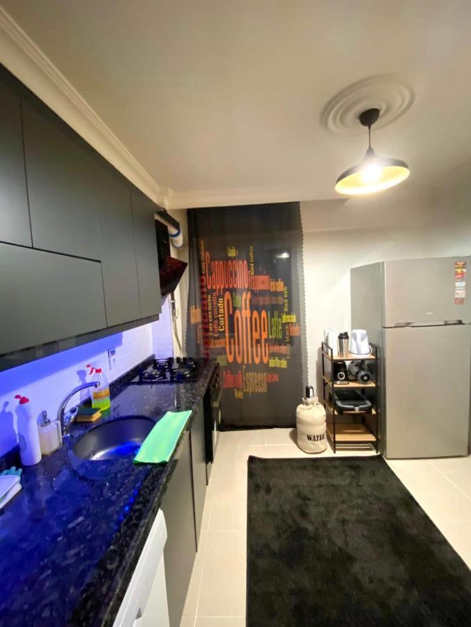 Cozy Big Sisli Apartment , Ac, Modern &For Family,Friendly In Center Estambul Exterior foto